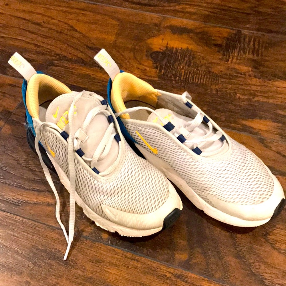 Nike Tennis Shoes